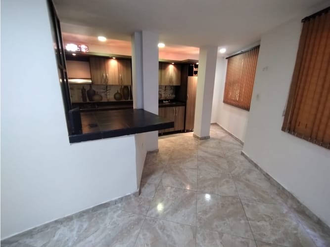 Apartaestudio en venta en La Almeria, Medellín, 125 m² · foto 3 de 17