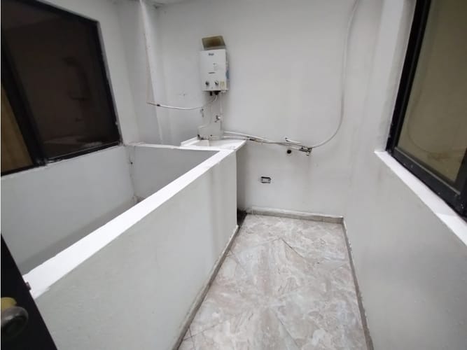 Apartaestudio en venta en La Almeria, Medellín, 125 m² · foto 6 de 17