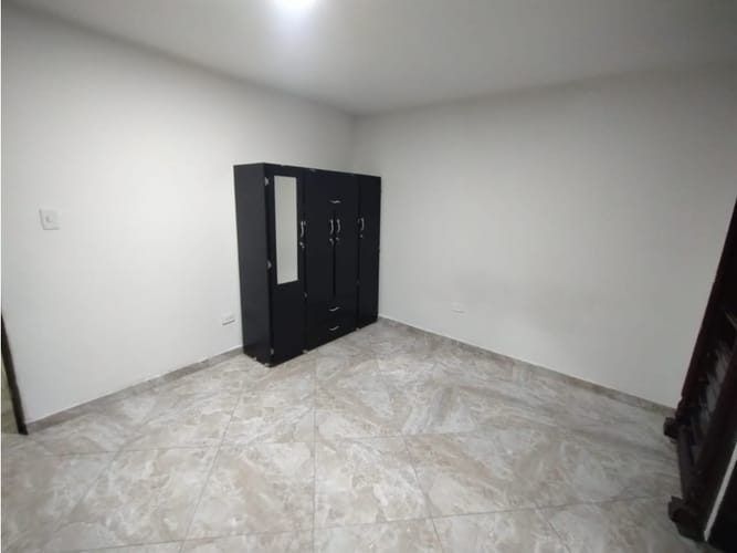 Apartaestudio en venta en La Almeria, Medellín, 125 m² · foto 11 de 17