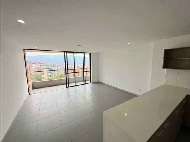 Apartamento de 2 alcobas en arriendo en Loma Del Escobero, Envigado, 84 m² · foto 4 de 20