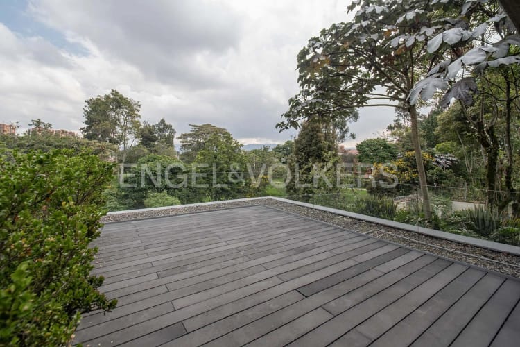 Casa de 4 alcobas en venta en Lindaraja, Bogotá, 400 m² · foto 17 de 23