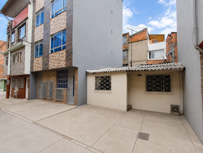 Casa de 2 alcobas en venta en Garces Navas, Bogotá, 72 m² · foto 2 de 12