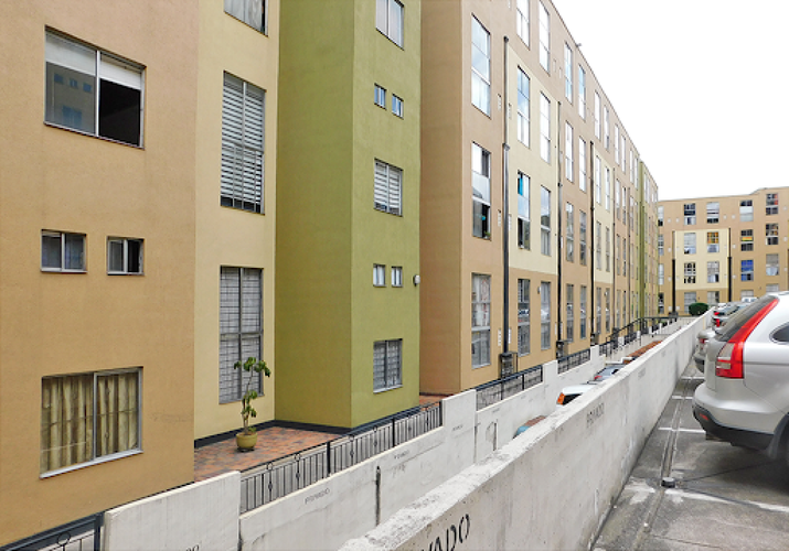 Apartamento de 2 alcobas en arriendo en Los Naranjos, Bogotá, 50 m² · foto 2 de 14