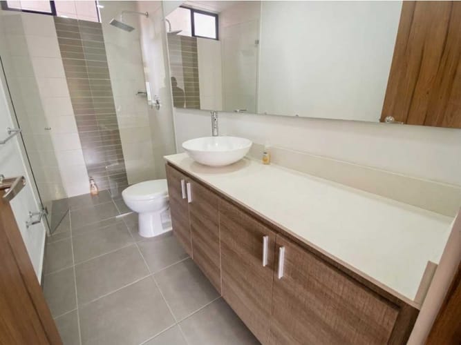 Apartamento de 3 alcobas en arriendo en Loma Del Escobero, Envigado, 105 m² · foto 12 de 22