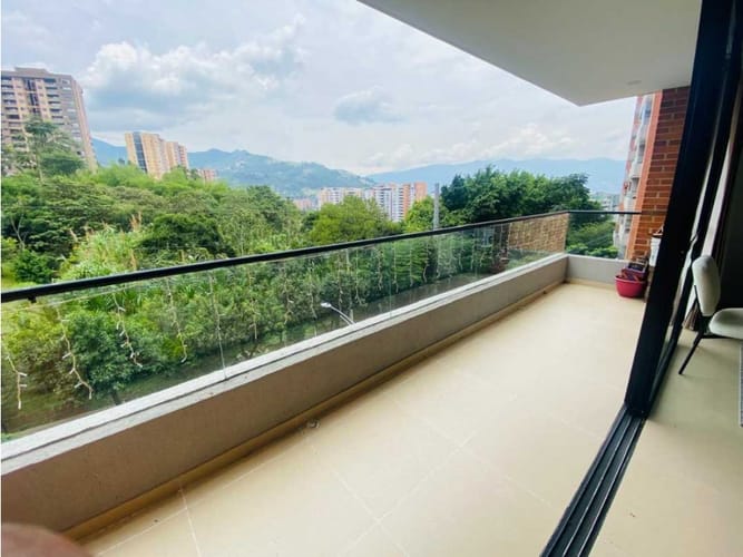 Apartamento de 3 alcobas en arriendo en Loma Del Escobero, Envigado, 105 m² · foto 15 de 22