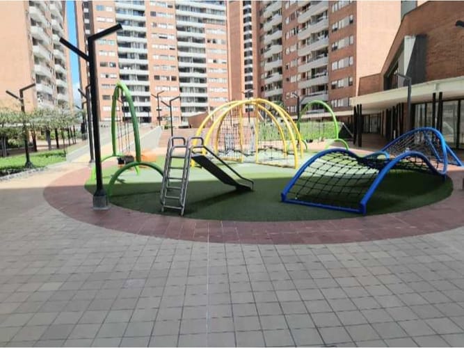 Apartamento de 3 alcobas en arriendo en Loma Del Escobero, Envigado, 105 m² · foto 19 de 22