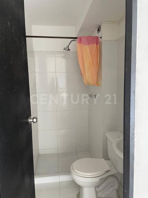 Apartamento de 2 alcobas en venta en Conjunto Residencial La Finca Manzana 1, Madrid, 38 m² · foto 3 de 13