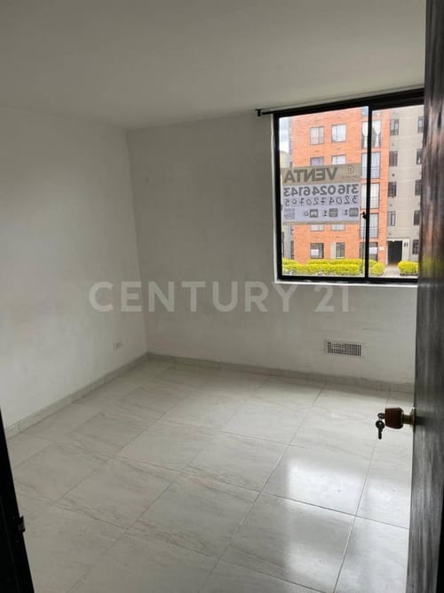 Apartamento de 2 alcobas en venta en Conjunto Residencial La Finca Manzana 1, Madrid, 38 m² · foto 4 de 13