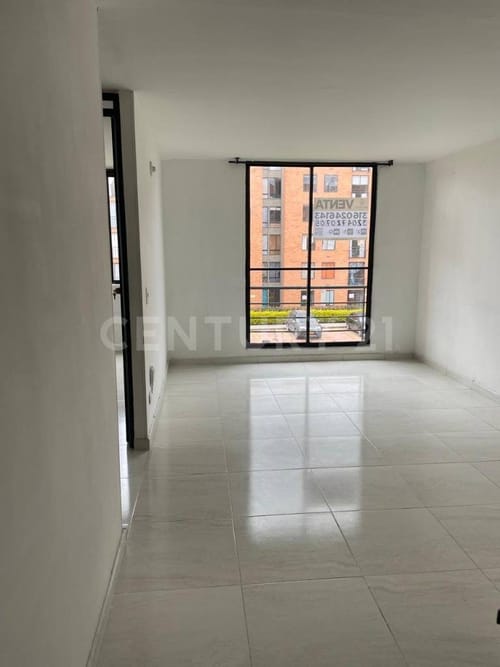 Apartamento de 2 alcobas en venta en Conjunto Residencial La Finca Manzana 1, Madrid, 38 m² · foto 7 de 13