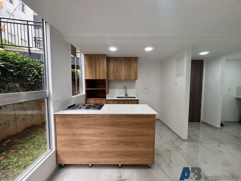 Apartamento en venta en San Antonio De Prado, Medellín · foto 3 de 13