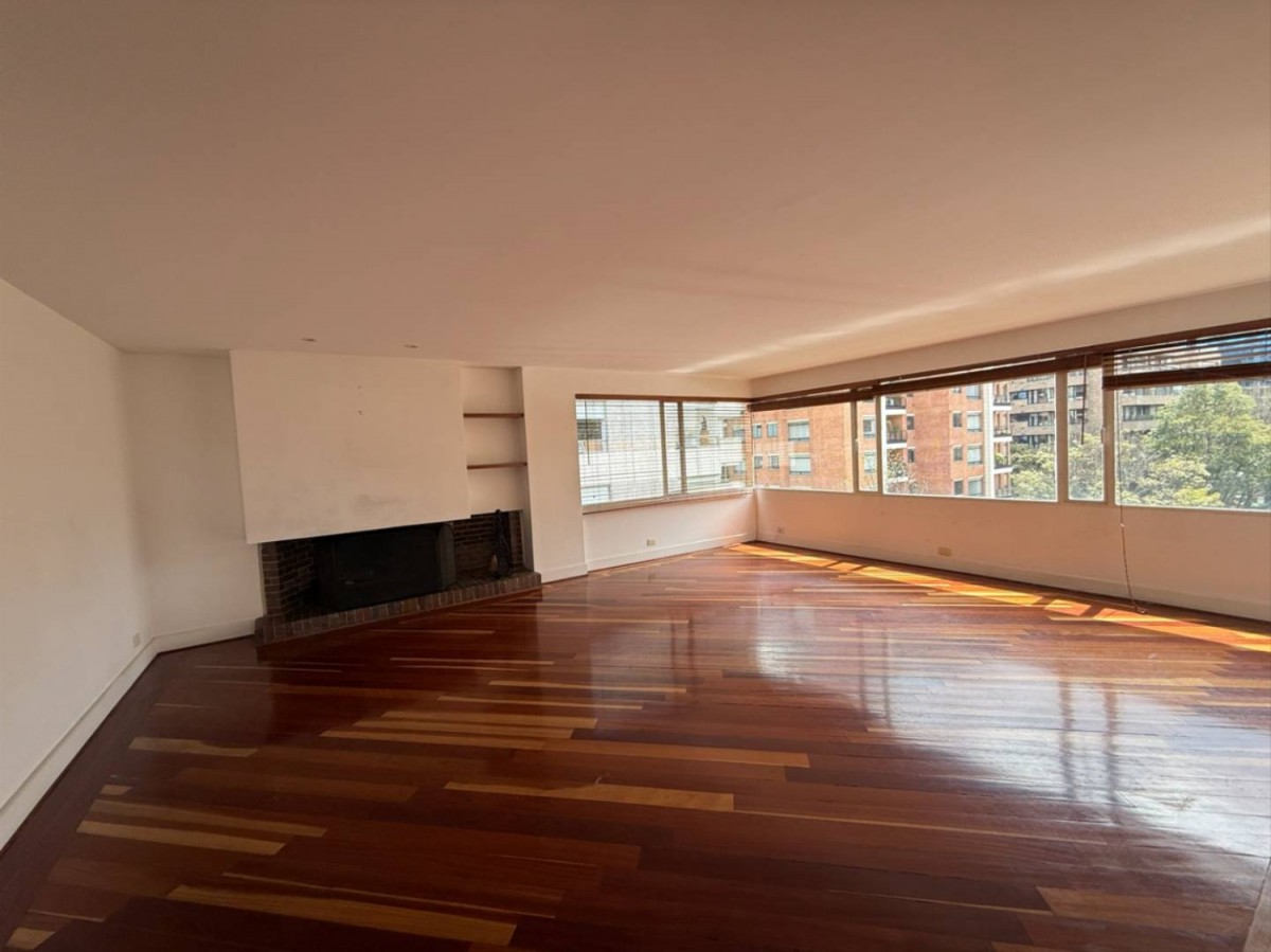 Apartamento en venta en Los Rosales, Bogotá · foto 5 de 24