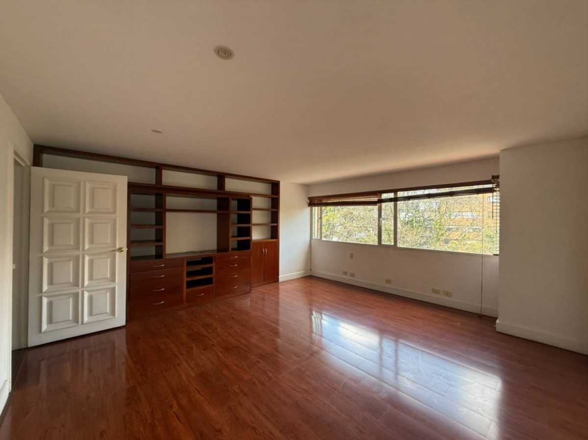 Apartamento en venta en Los Rosales, Bogotá · foto 12 de 24