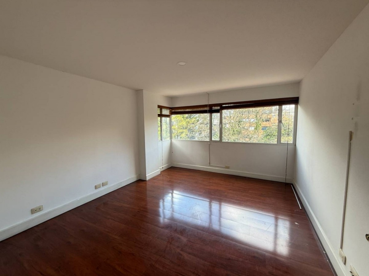 Apartamento en venta en Los Rosales, Bogotá · foto 23 de 24