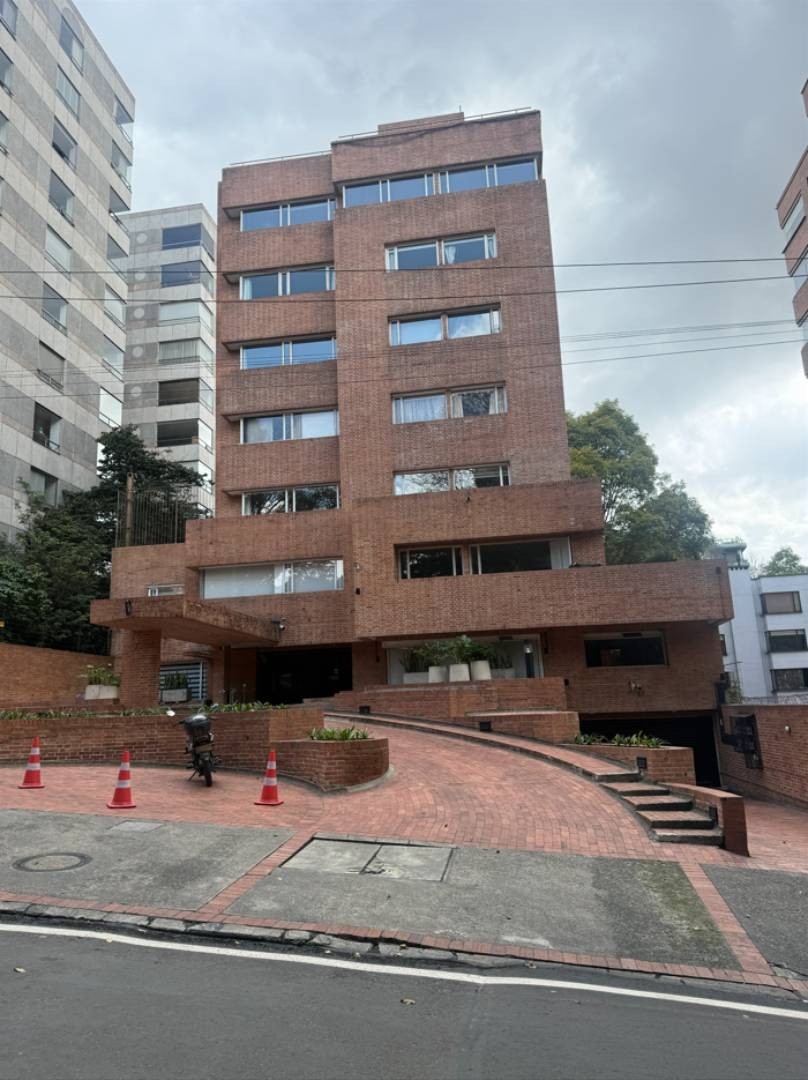 Apartamento en venta en Los Rosales, Bogotá · foto 24 de 24