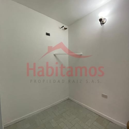Apartamento de 1 alcoba en venta en La Florida, Medellín, 66 m² · foto 5 de 10