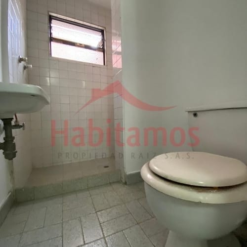 Apartamento de 1 alcoba en venta en La Florida, Medellín, 66 m² · foto 6 de 10