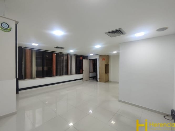 Local en arriendo en Patio Bonito, Medellín, 120 m² · foto 2 de 16