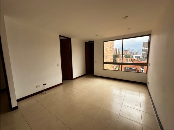 Apartamento de 4 alcobas en arriendo en El Poblado, Medellín, 138 m² · foto 11 de 21