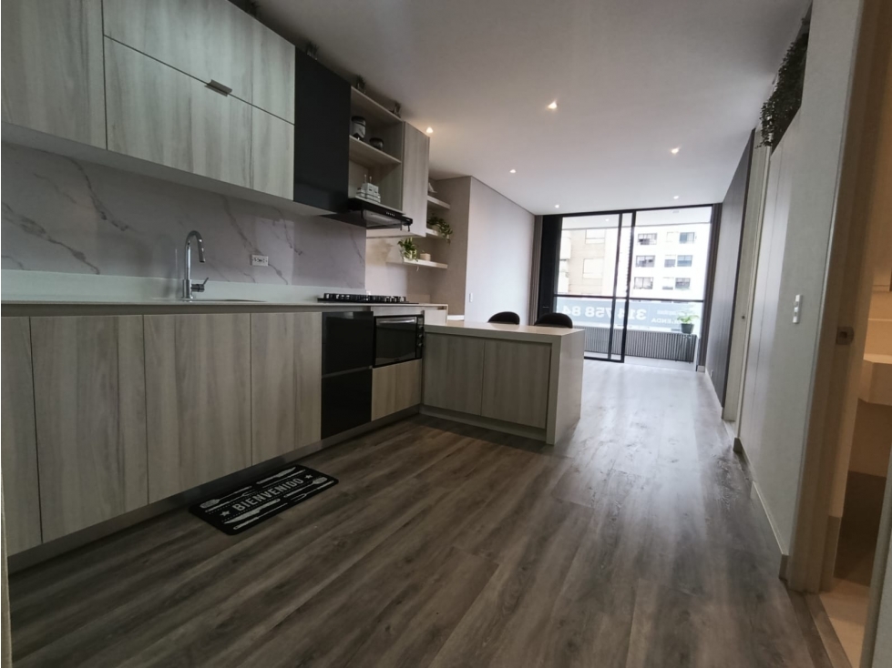Apartaestudio en arriendo en La Candelaria, Medellín · foto 2 de 24