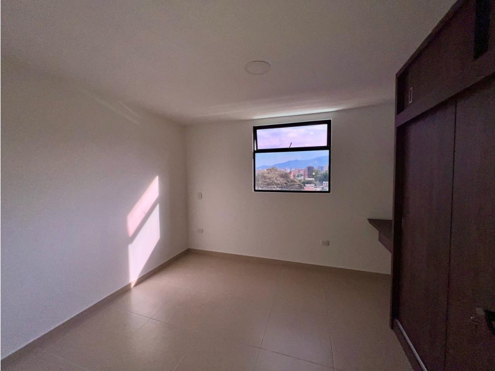 Apartamento en venta en Laureles, Medellín · foto 8 de 18
