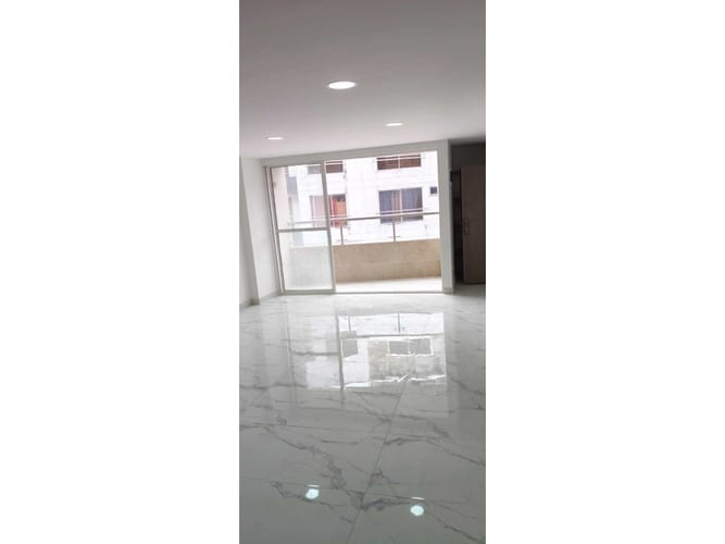 Apartamento de 3 alcobas en venta en Cabañas, Bello, 80 m² · foto 2 de 22