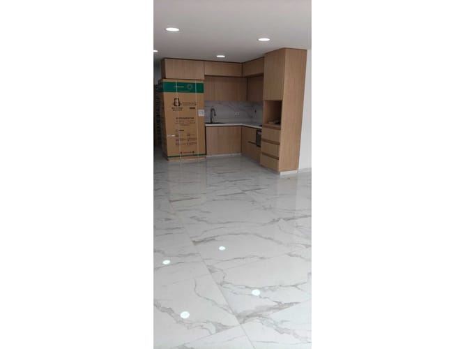 Apartamento de 3 alcobas en venta en Cabañas, Bello, 80 m² · foto 7 de 22