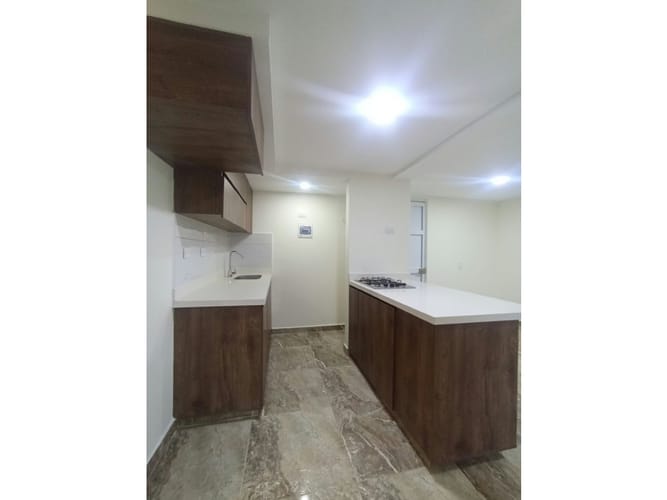 Apartamento de 3 alcobas en arriendo en Pajarito, Medellín, 54 m² · foto 4 de 19