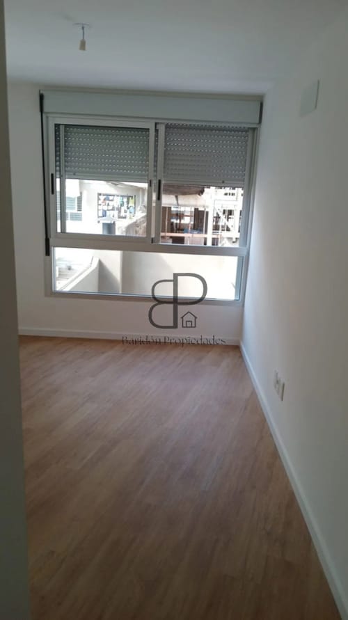 Alquiler Apartamento 1 Dormitorio Tres Cruces con balcon · Foto 4