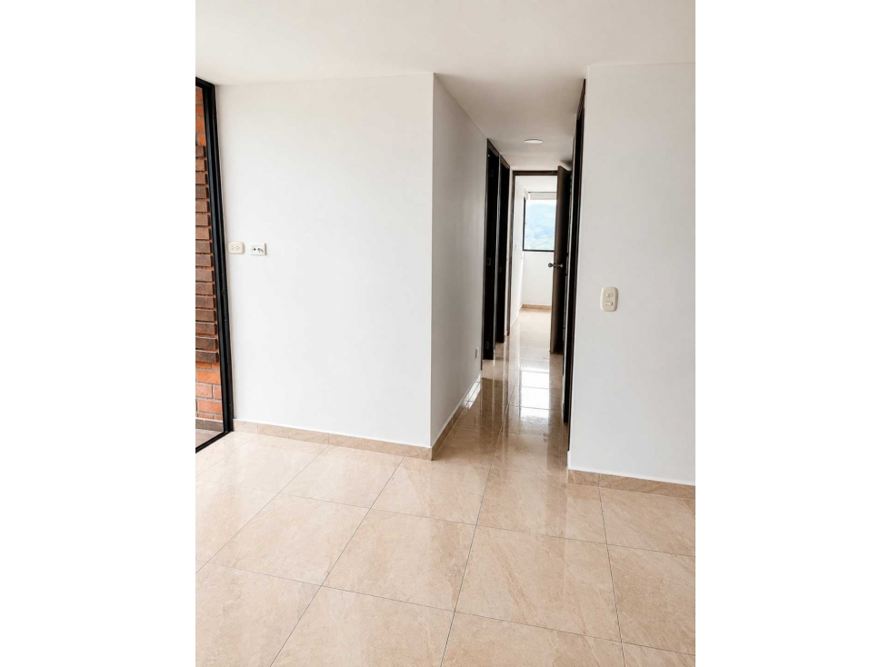 Apartamento en venta en Los Naranjos, Itagüí · foto 5 de 9