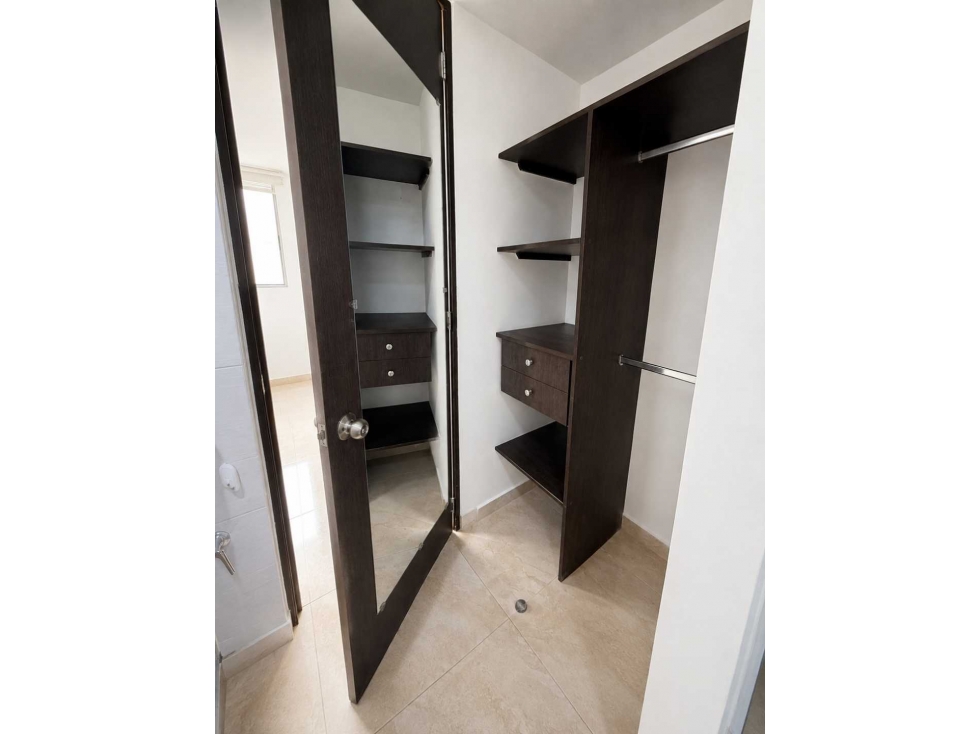 Apartamento en venta en Los Naranjos, Itagüí · foto 6 de 9