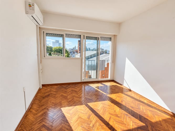 ALQUILER APARTAMENTO DE 2 DORMITORIOS. COCINA DEFINIDA Y TERRAZA LAVADERO, SIN GARAJE · Foto 2