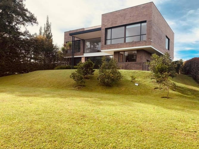 Casa de 4 alcobas en venta en Llano Grande, Rionegro, 410 m² · foto 5 de 17
