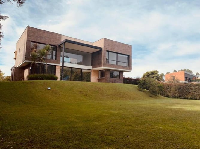 Casa de 4 alcobas en venta en Llano Grande, Rionegro, 410 m² · foto 7 de 17