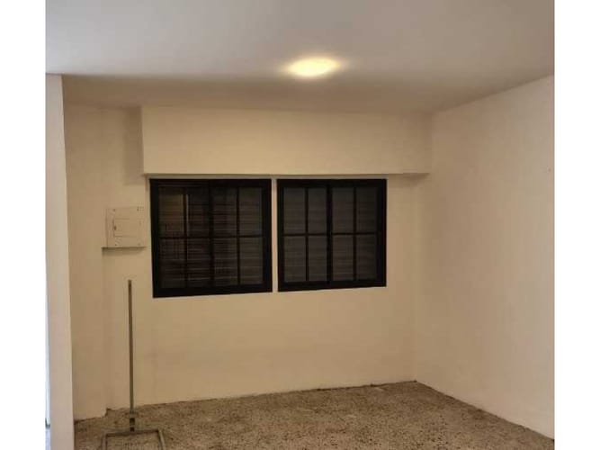Local en arriendo en Estacion Villa, Medellín, 160 m² · foto 4 de 8