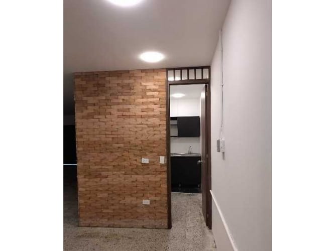 Local en arriendo en Estacion Villa, Medellín, 160 m² · foto 6 de 8