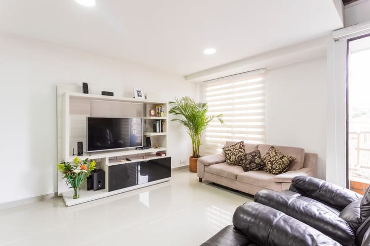 Apartaestudio en venta en Boston, Medellín, 58 m² · foto 2 de 19