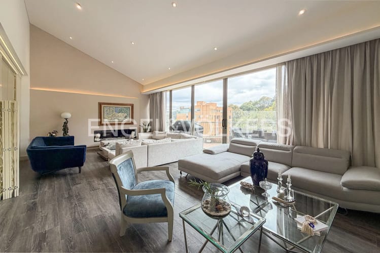 Apartamento de 3 alcobas en arriendo en Cerros De Suba, Bogotá, 283 m² · foto 2 de 20