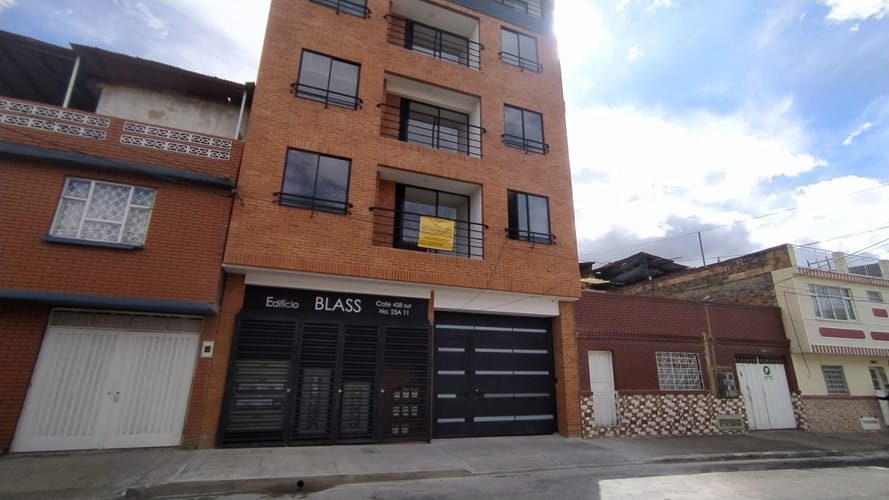 Apartamento de 3 alcobas en arriendo en Claret, Bogotá, 87 m² · foto 8 de 23
