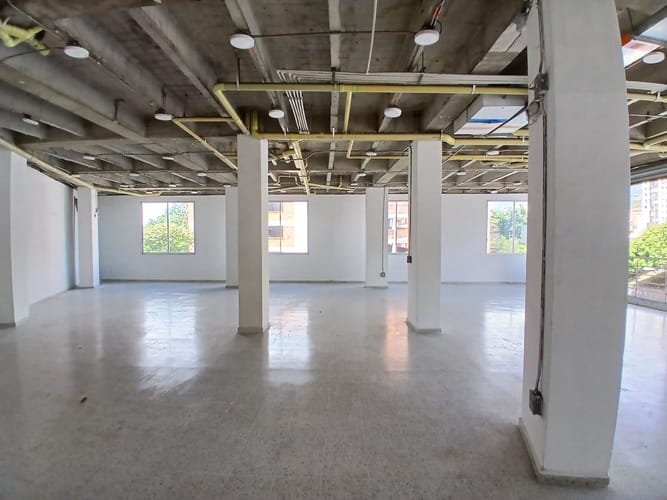 Local en arriendo en Villa Flora, Medellín, 205 m² · foto 5 de 10