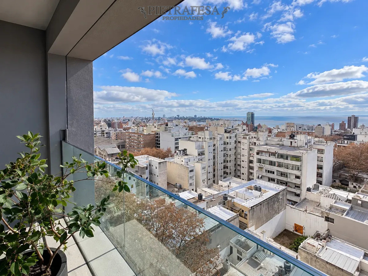 Apartamento en alquiler, 1 dormitorio, 1 baño, terraza, garaje. Centro. · Foto 3