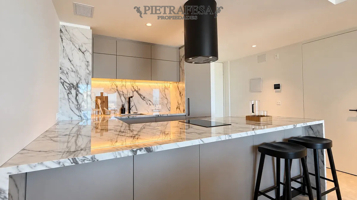 Apartamento en alquiler, 1 dormitorio, 1 baño, terraza, garaje. Centro. · Foto 4
