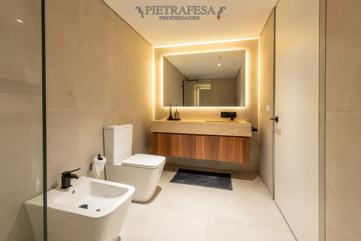 Apartamento en alquiler, 1 dormitorio, 1 baño, terraza, garaje. Centro. · Foto 8