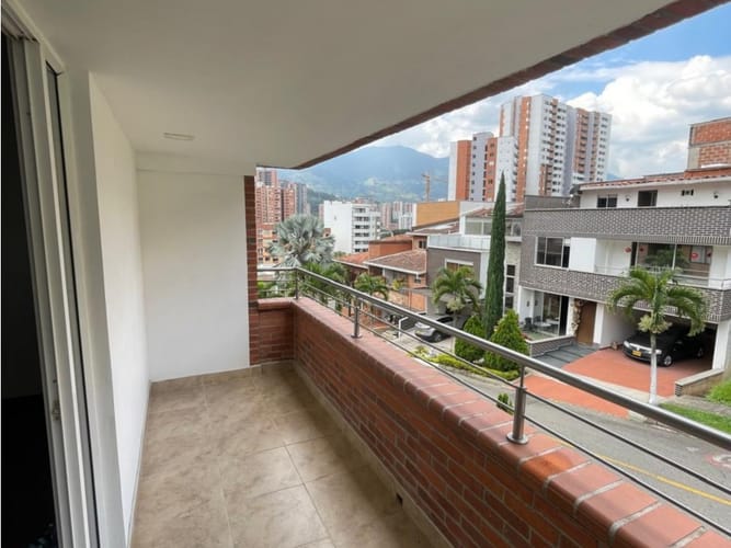 Casa de 6 alcobas en venta en Aves Maria, Sabaneta, 480 m² · foto 4 de 24