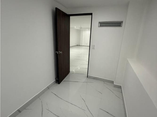 Casa de 6 alcobas en venta en Aves Maria, Sabaneta, 480 m² · foto 9 de 24