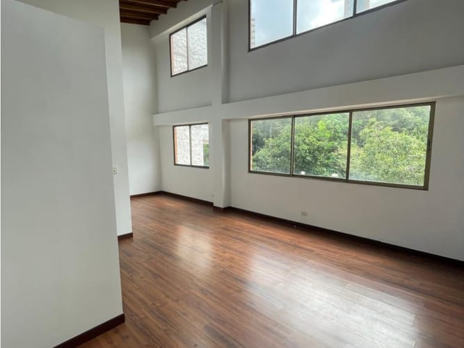 Casa de 6 alcobas en venta en Aves Maria, Sabaneta, 480 m² · foto 10 de 24