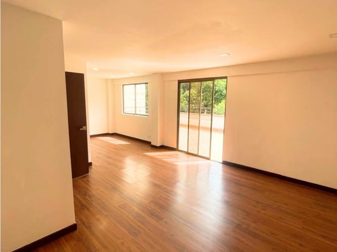Casa de 6 alcobas en venta en Aves Maria, Sabaneta, 480 m² · foto 15 de 24