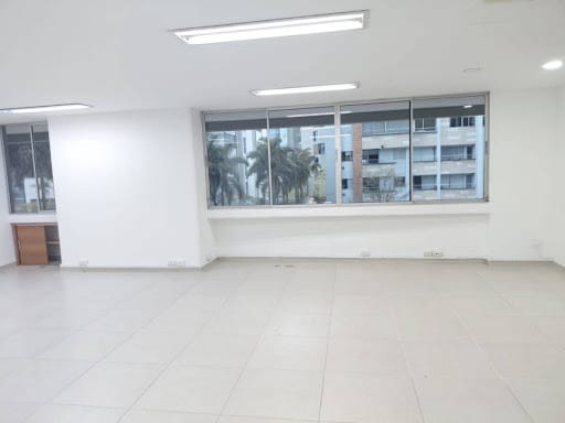 Oficina en arriendo en Los Balsos, Medellín, 95 m² · foto 17 de 24