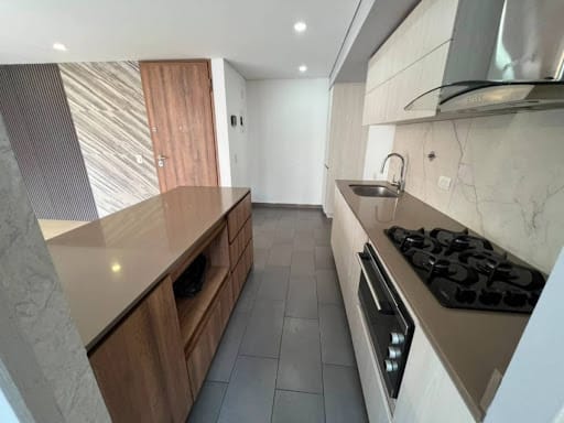 Apartamento de 3 alcobas en arriendo en Conquistadores, Medellín, 120 m² · foto 5 de 24