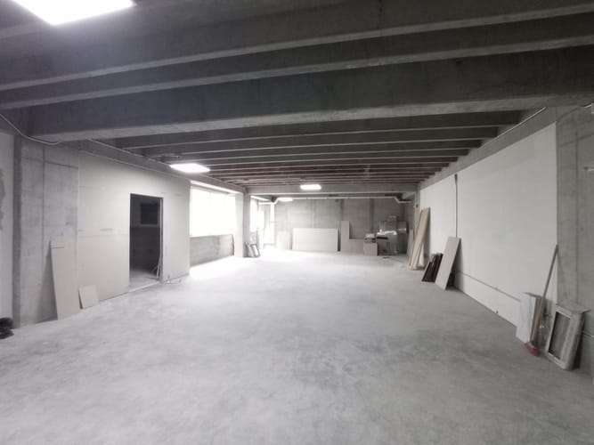 Local en arriendo en Villa Carlota, Medellín, 2400 m² · foto 3 de 7