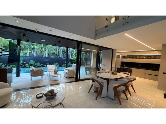 Casa de 4 alcobas en venta en Pance, Cali, 250 m² · foto 2 de 24